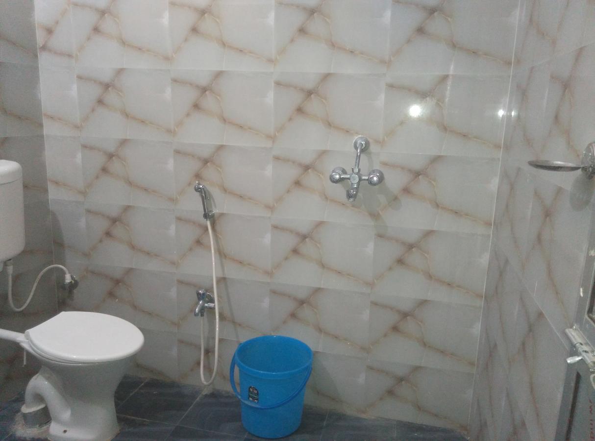 Middle Way Home Stay พุทธคยา ภายนอก รูปภาพ